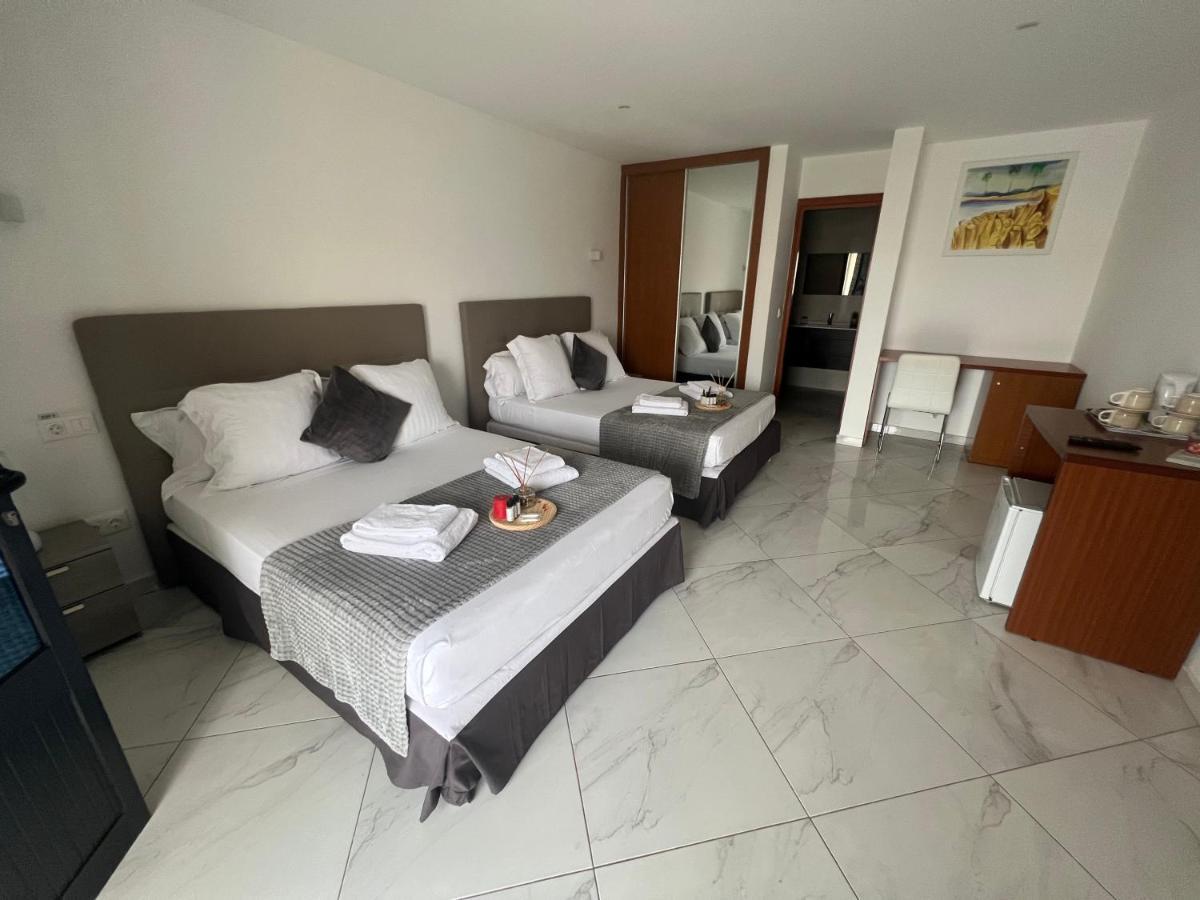Residencial Santo Amaro Hotel Tarrafal  Exterior photo